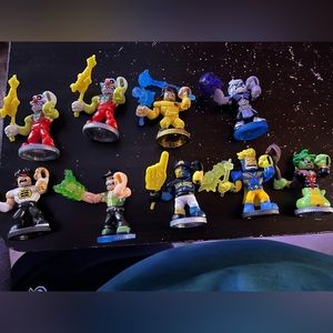 9 akedo warriors, will come with 5 joy sticks